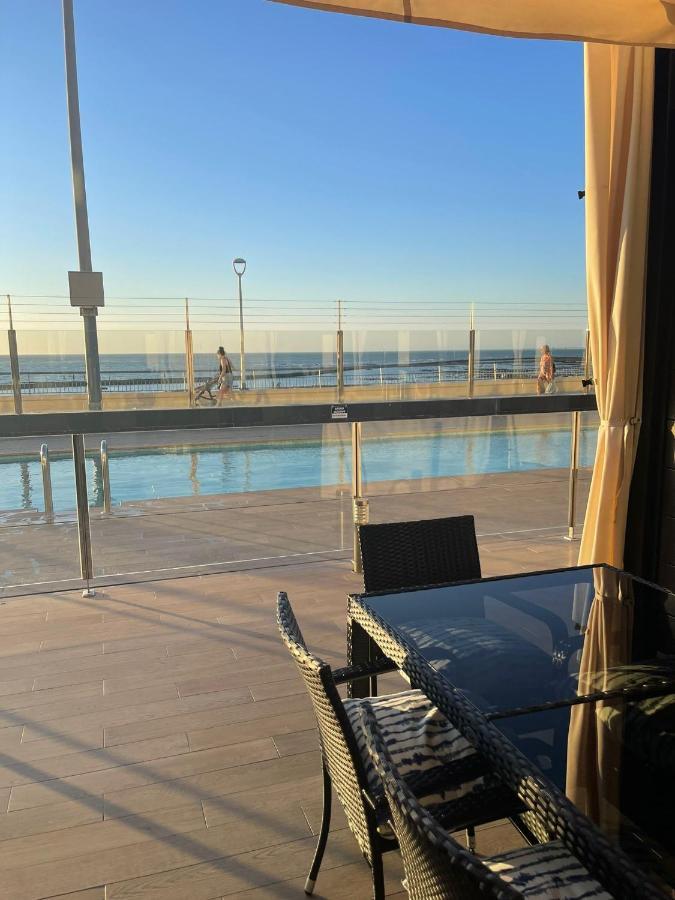 Apartamento Con Piscina En El Paseo Cruz Del Mar Chipiona Bagian luar foto